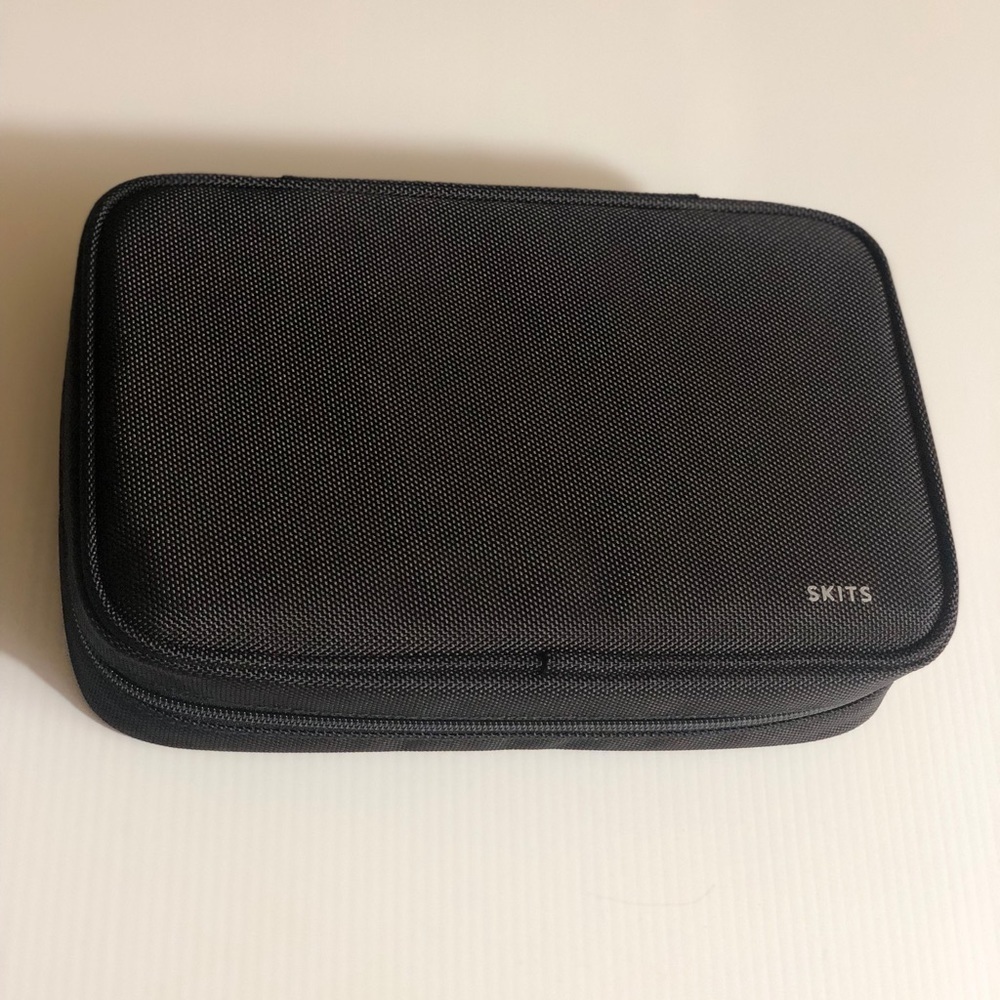 SKITS Geek Tech case Black NWT - image 2